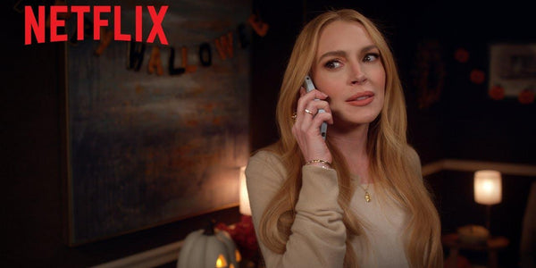 Lindsay Lohan Can’t Believe Who’s At Her Front Door | The Holidays Start On Netflix