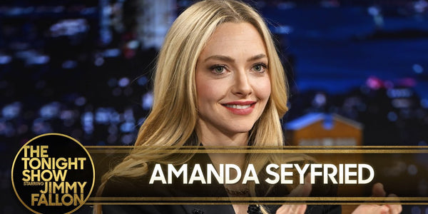 Amanda Seyfried Sings & Plays the Dulcimer