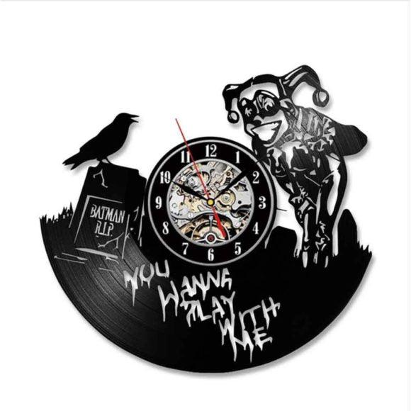 DC COMICS - HARLEY QUINN HANDMADE VINYL WALL CLOCK - Hollywood Box