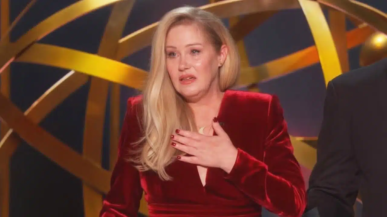 Christina Applegate Gets Standing Ovation at Emmy Awards in Rare Appearance